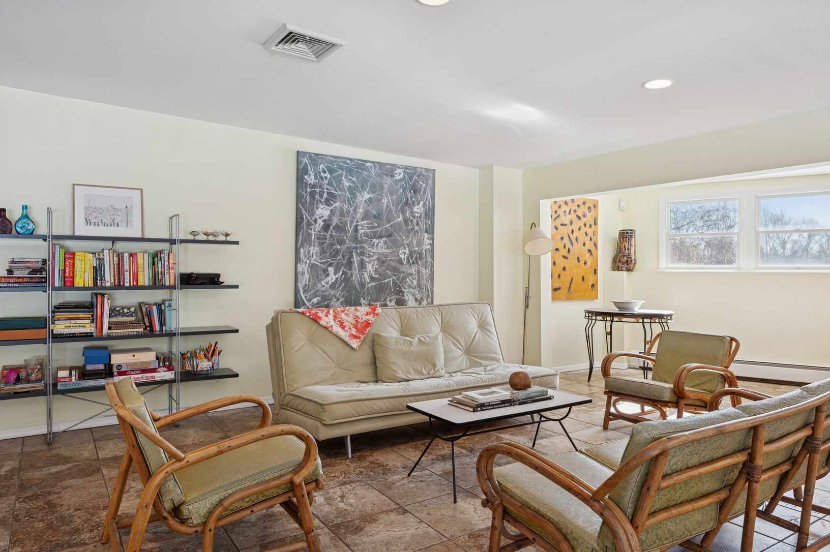  Lower Level Lounge Area 