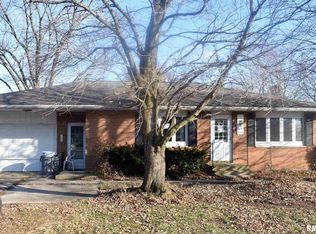 404 S East Ave, Manito, IL 61546
