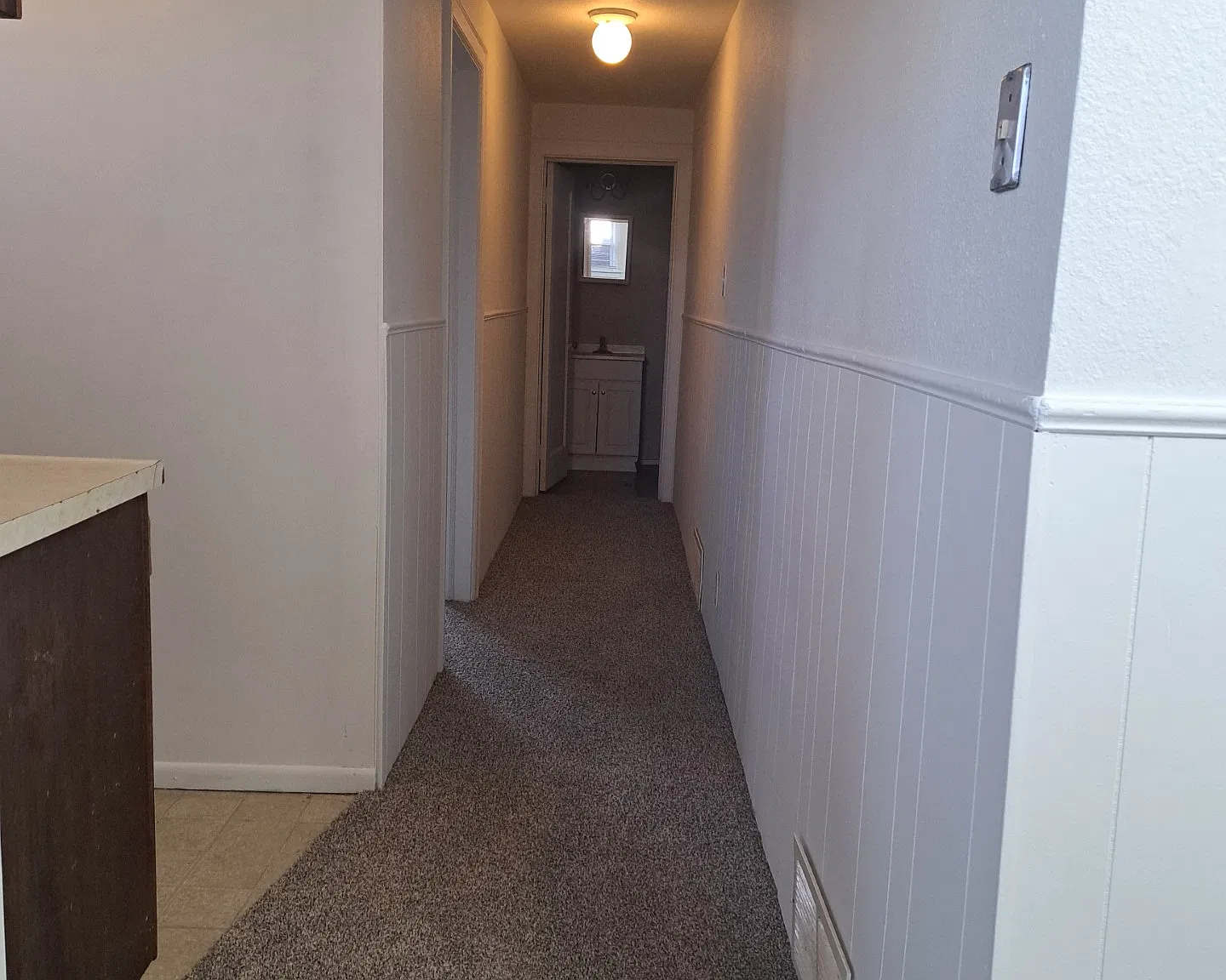 402 1/2 Broadwater Avenue - 1 — Photo 3