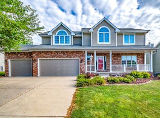 6045 Colt Dr, West Des Moines, IA 50266