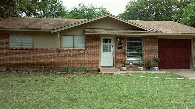 1st image of 907 Wren Cir
