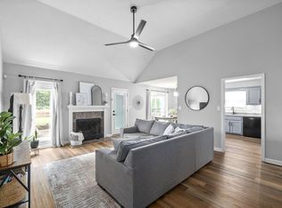 3464 Oak Creek Dr, Clarksville, TN 37040