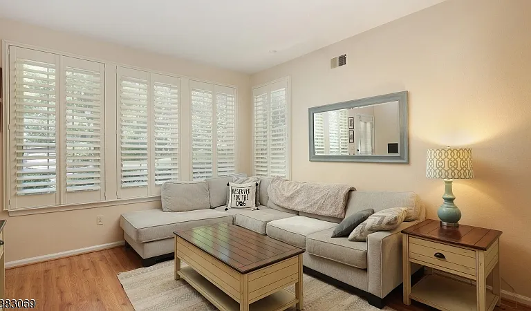 19 Quail Brook Ct — Photo 3