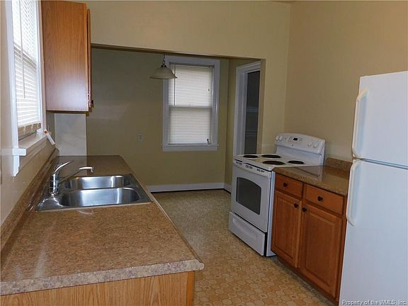 3rd image of 505 Tyler St APT B