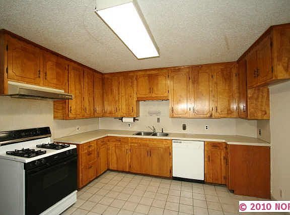 5th image of 227 S 71st Ave E