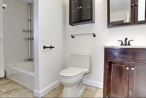 136 Essex St #3 — Photo 22