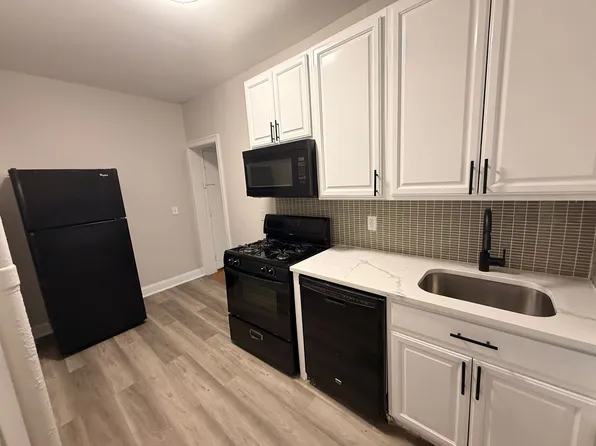 130 Corbin Ave, Jersey City, NJ