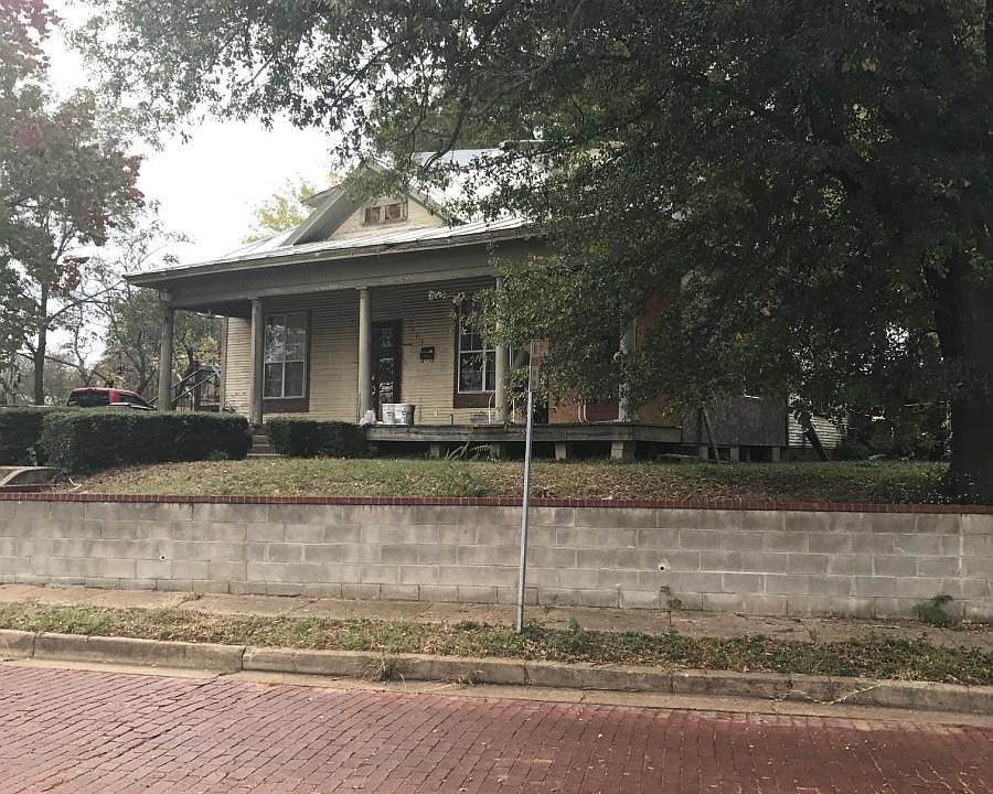 1st image of 303 S Oakland Ave