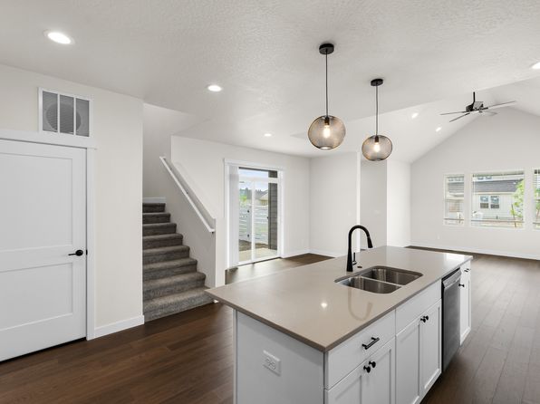 Echelon Village | 5072 E Hope Ave, Post Falls, ID