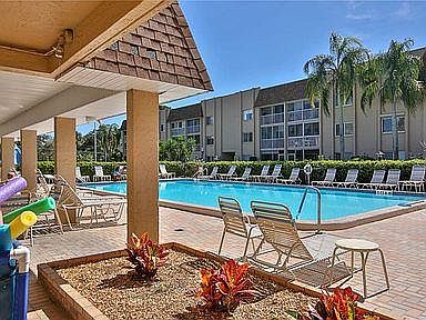 3rd image of 1330 Glen Oaks Dr E #167