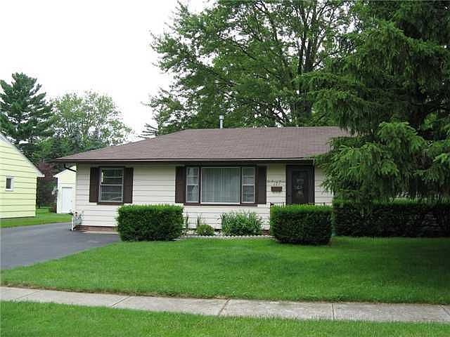1st image of 227 Meadowood Dr