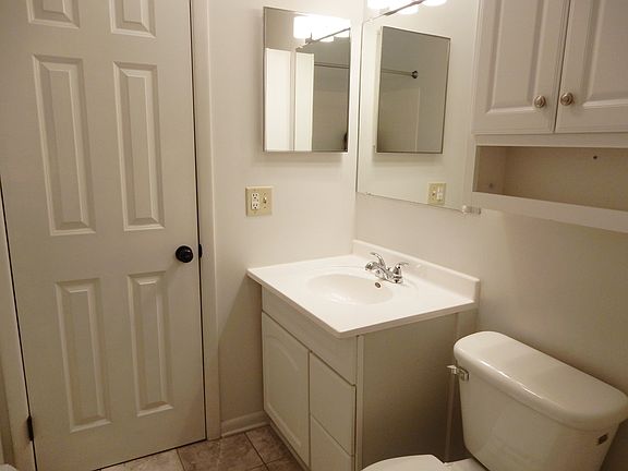 5th image of 3110 Ellen Ave APT 7