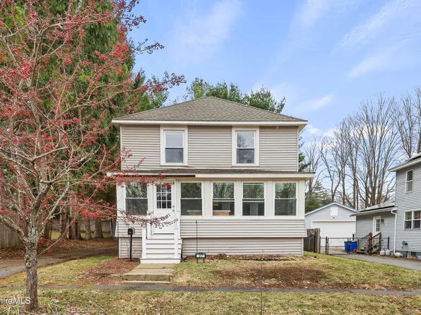 27 Morgan St, Pittsfield, MA 01201