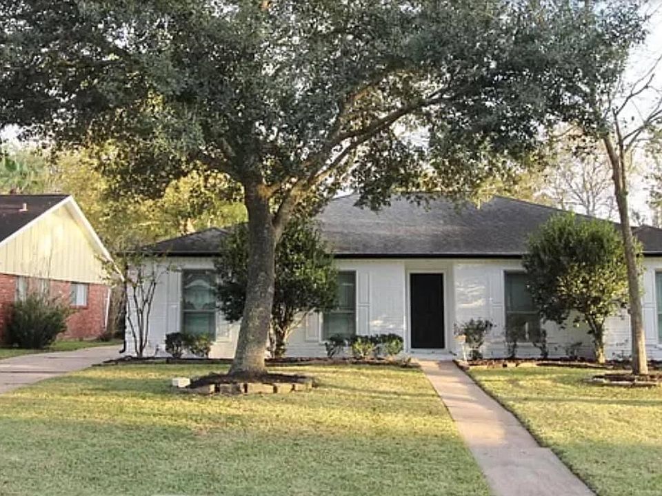 1st image of 209 Carey Ln