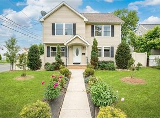 319 Dekalb Ave, Woodbridge, NJ 07095
