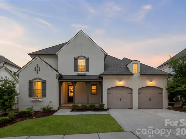 8624 Robbins Crescent Dr, Cornelius, NC 28031