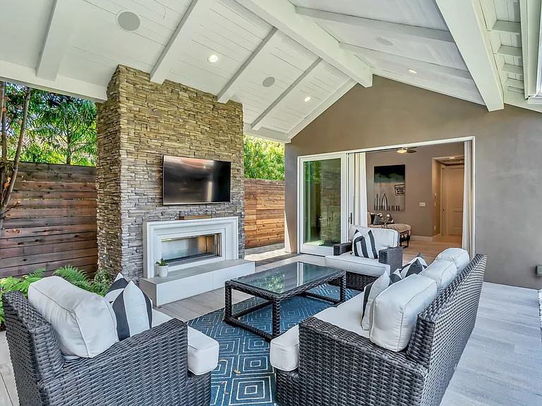 1127 Alameda Blvd — Photo 18