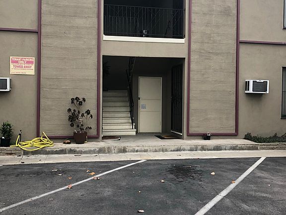 2nd image of 2215 N Catalina St APT B