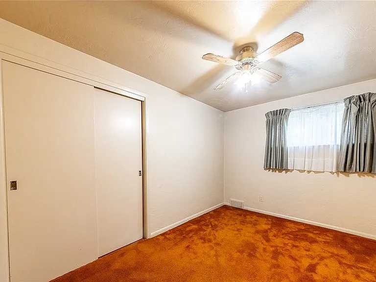4782 Beall Dr — Photo 7