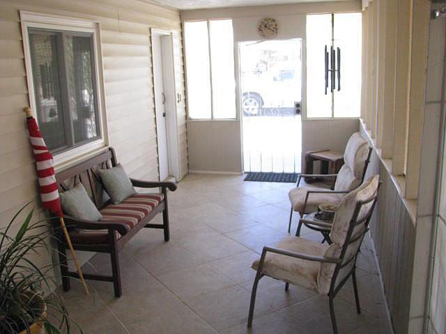 2nd image of 1332 Porter St