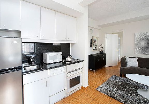 2nd image of 150 W 51st St #1809