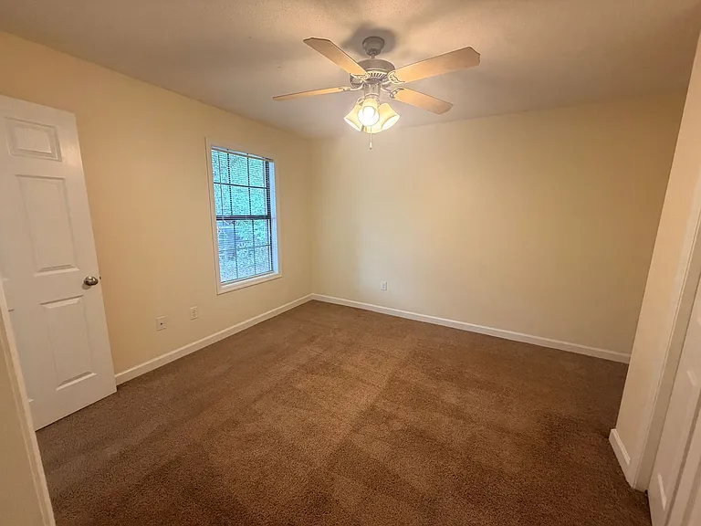 1704 N Patterson St #8 — Photo 9