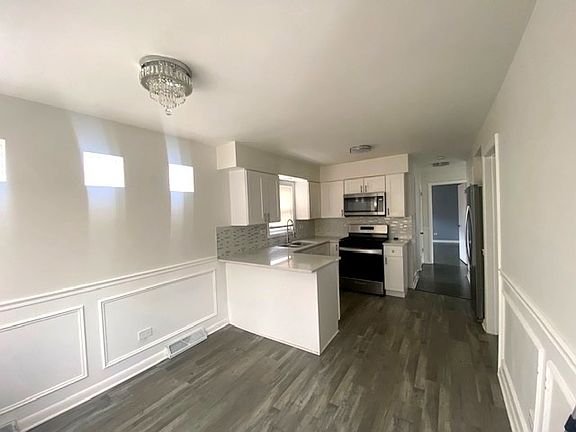 3rd image of 7955 S Wentworth Ave