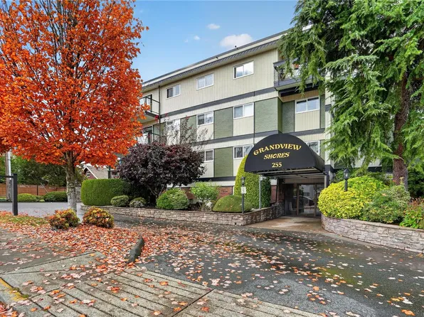 255 Hirst Ave W #202, Parksville, BC V9P 1P5