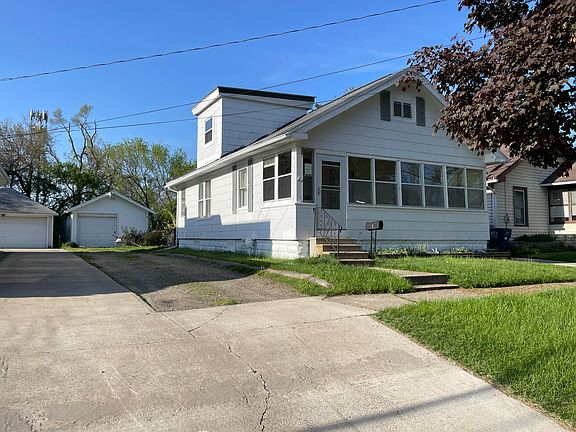 2nd image of 160 W Euclid Ave