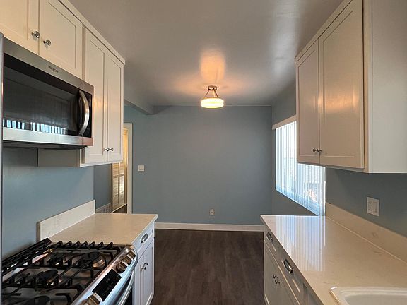 5th image of 455 Edgewood St APT 11