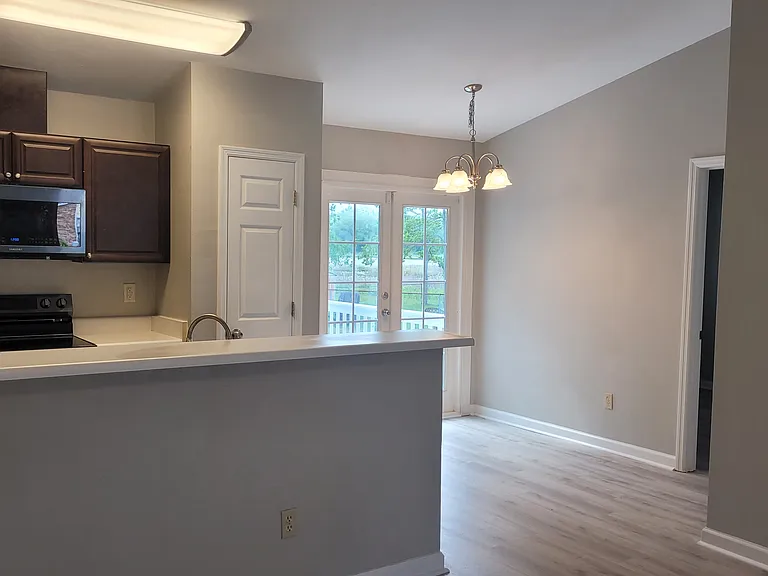2626 Chateau Ln — Photo 17