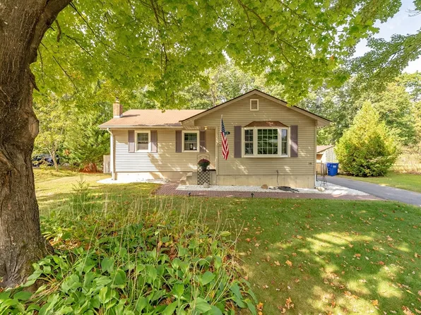 12 Gula Dr, Easthampton, MA 01027