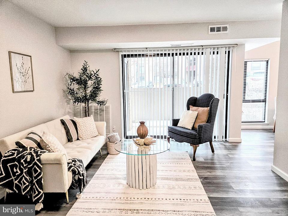 1st image of 6089 Majors Ln Unit 4