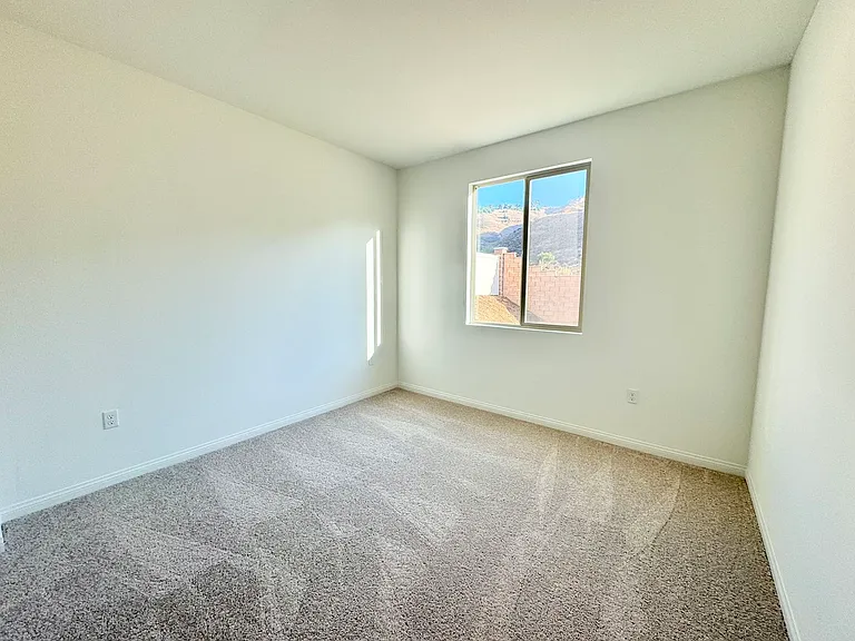 8477 Anthony St — Photo 32