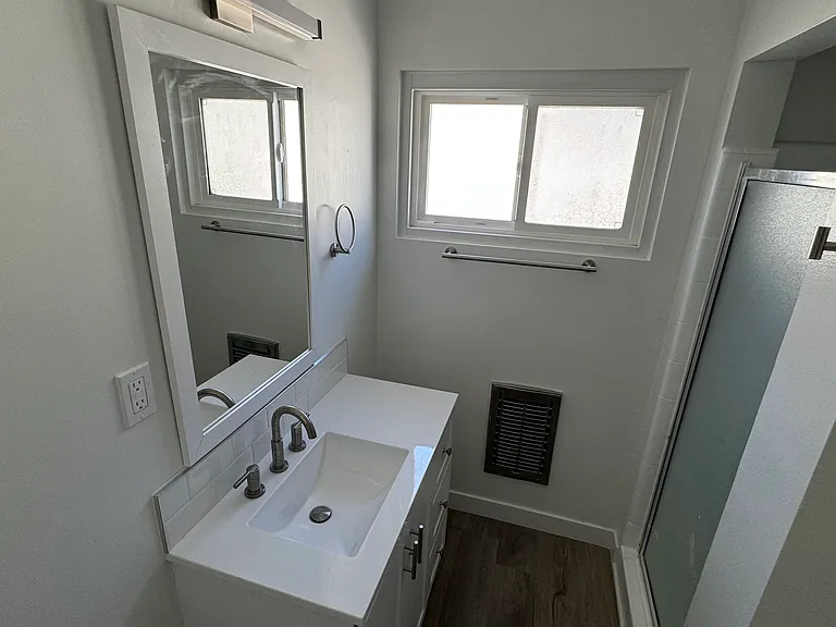 11611 Darlington Ave #13 — Photo 12