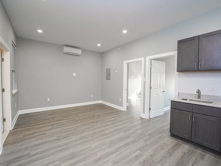 4665 Paul St #1 — Photo 9