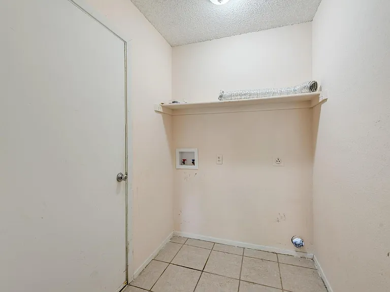 632 Timberline Dr — Photo 18