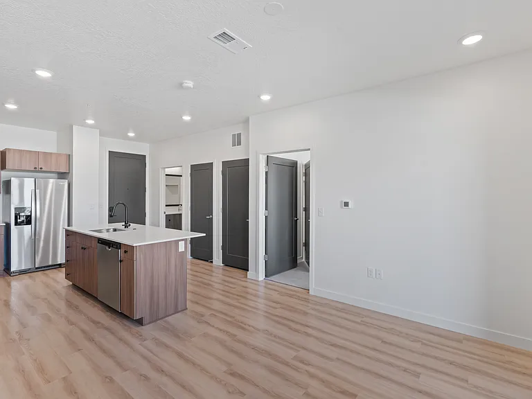 188 N 800th St E #4 — Photo 9