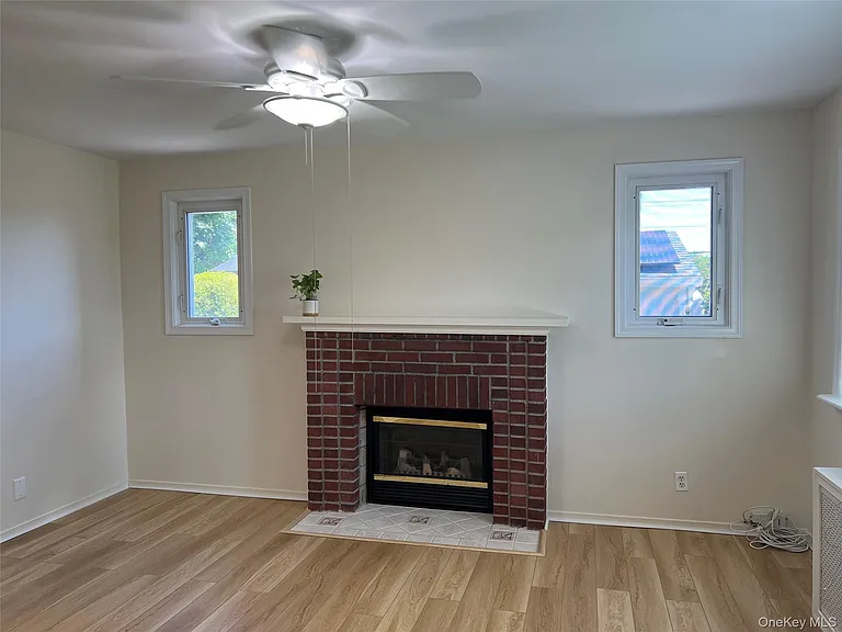 2457 4th Ave — Photo 30