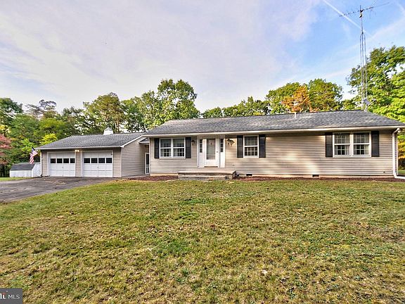 3rd image of 227 Slate Ln