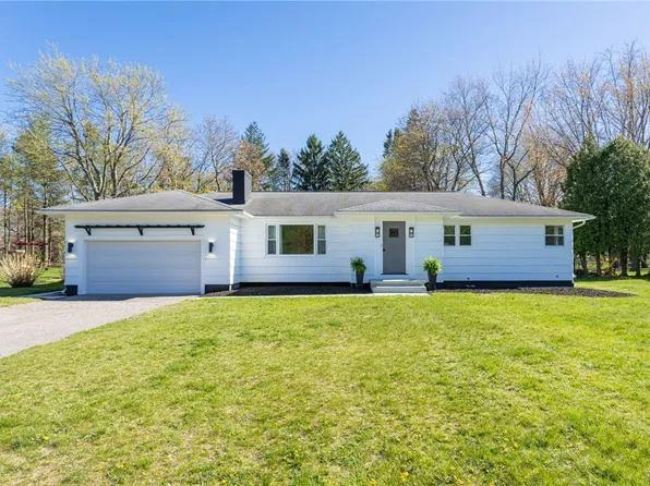 235 Longview Dr, Webster, NY 14580
