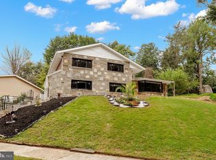 7101 N Mount Pleasant Pl, Philadelphia, PA 19119