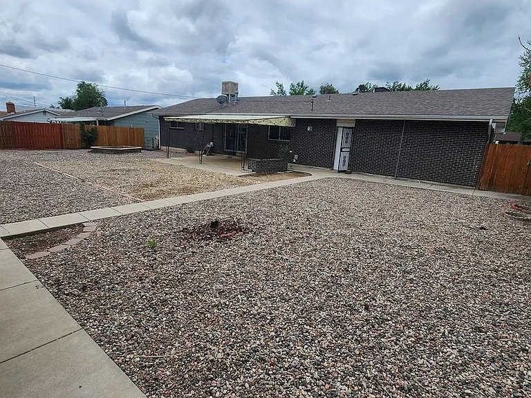 313 S Chelton Rd — Photo 28