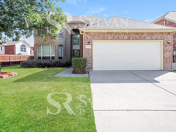 2nd image of 2733 Maple Creek Dr