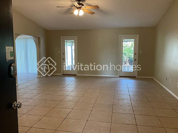 4th image of 563 Pinesong Dr