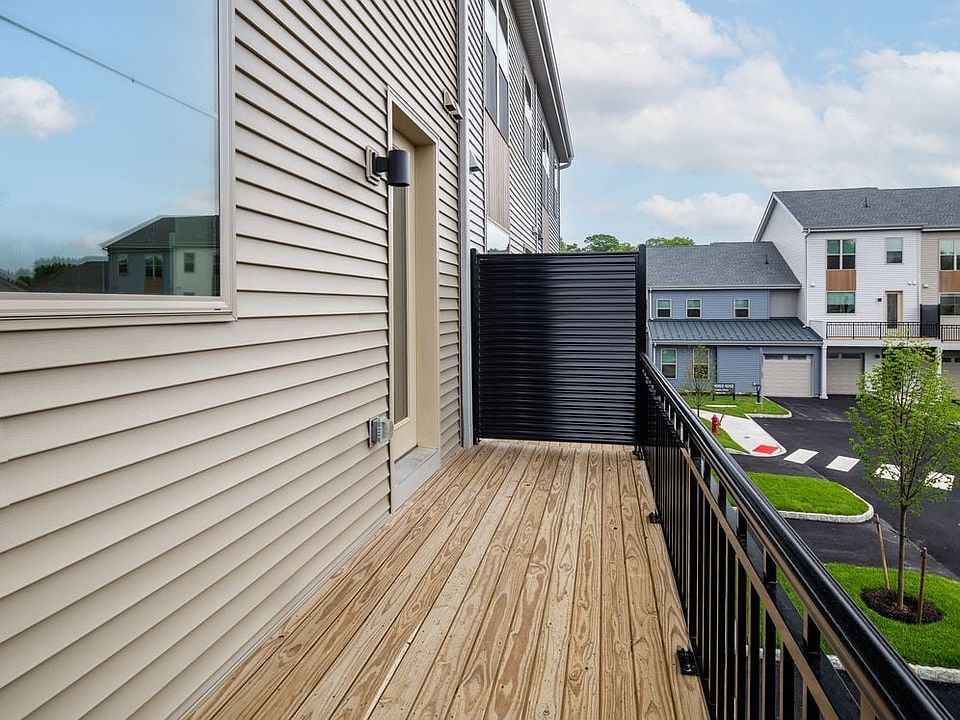 Signature Collection Townhome balcony