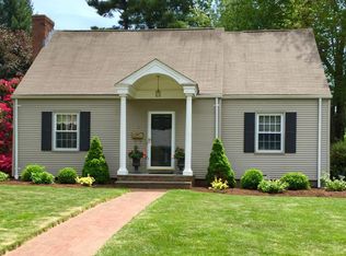 15 Barton St, West Hartford, CT 06110