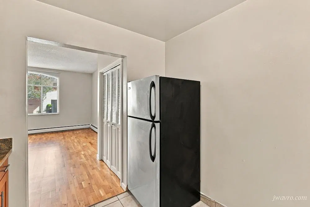 2335 Pacific Ave — Photo 3