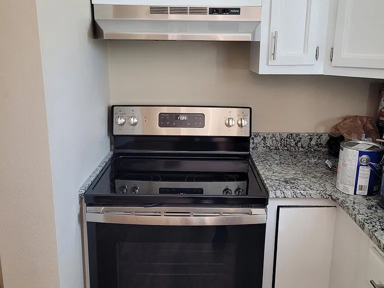 New stainless steel stove