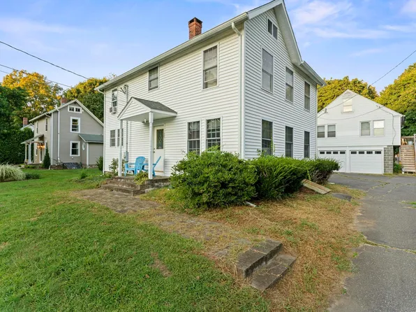 15 Blake Street, Essex, CT 06442